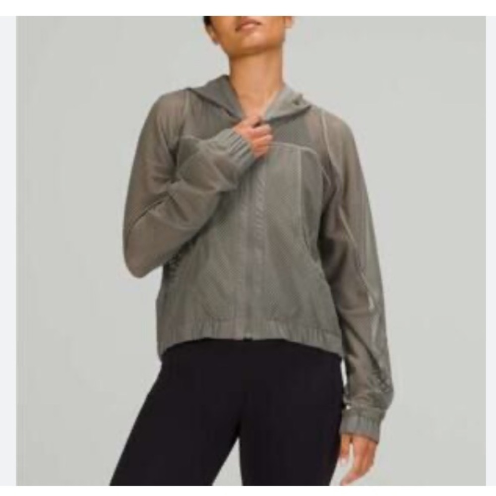 Lululemon Relaxed Fit Mess Jacket. Size 10